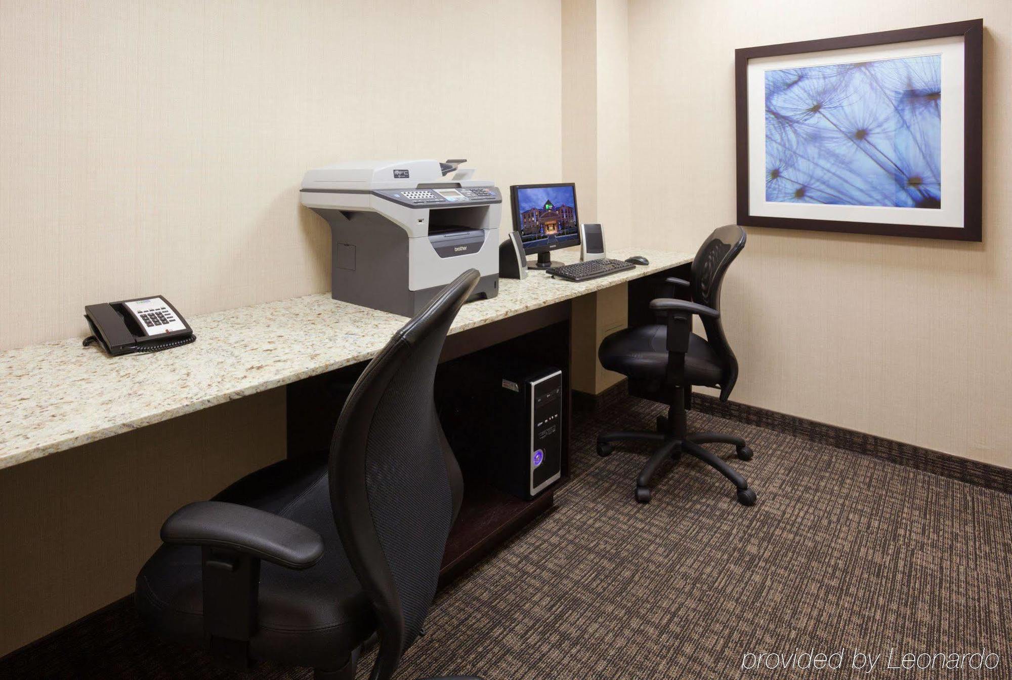 Holiday Inn Express & Suites New Liskeard Удобства фото
